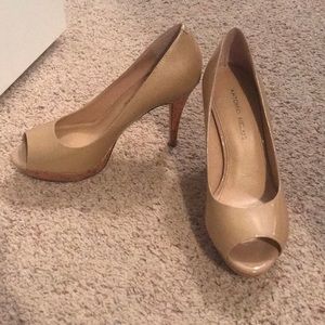 Antonio Melani (hardly worn) peep toe heels!